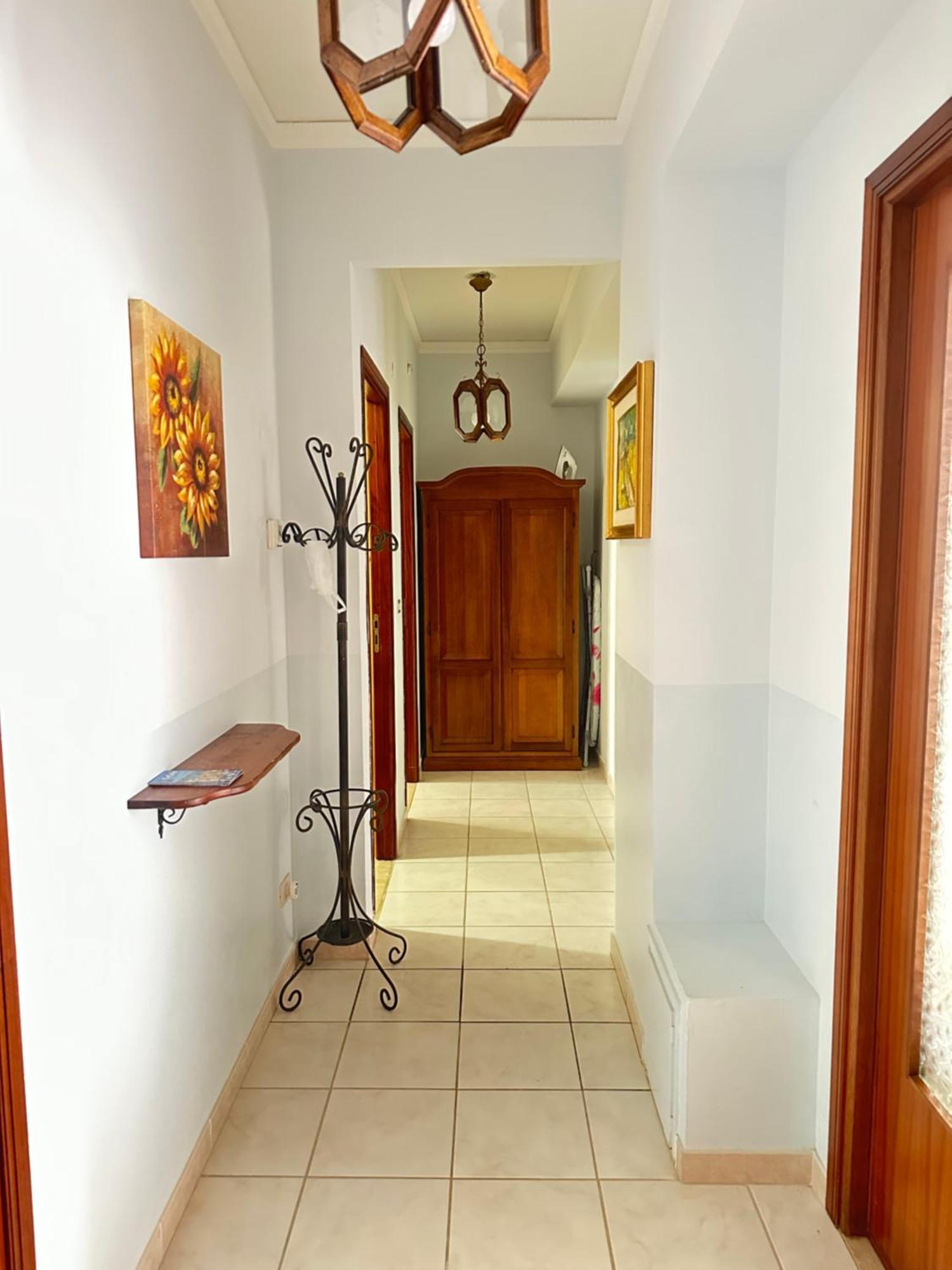 Yellow House Cefalu Luaran gambar